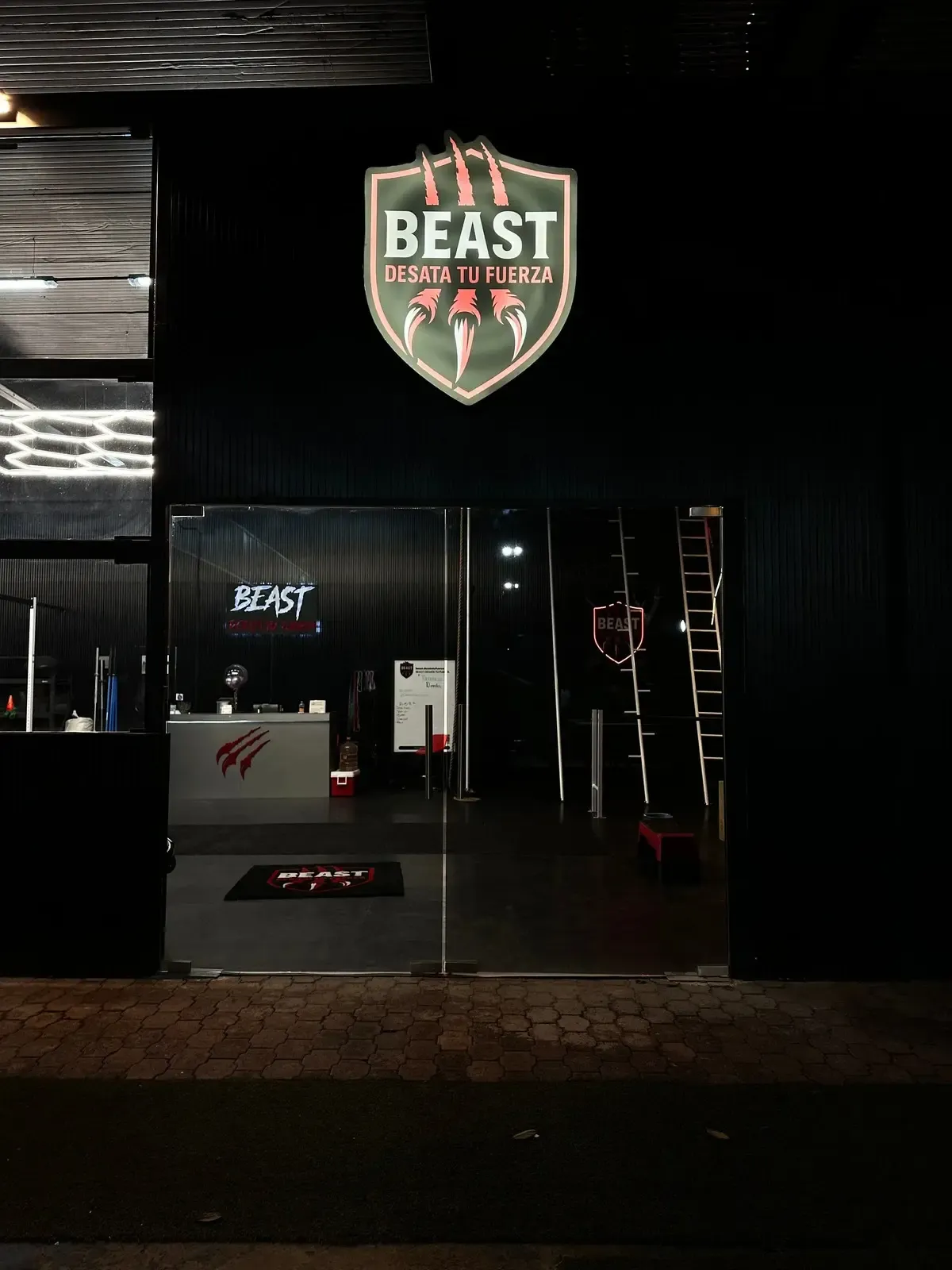 Entrenamiento en equipo en BEAST
